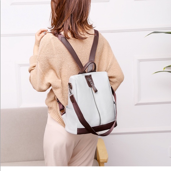 BNWOT Anti Theft backpack luxury high fashion - Picture 3 of 10